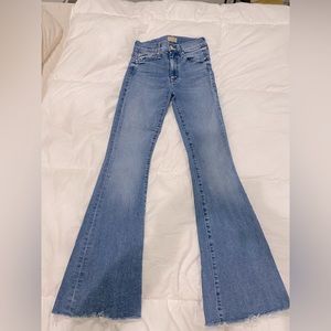 Mother Weekender Fray Jeans